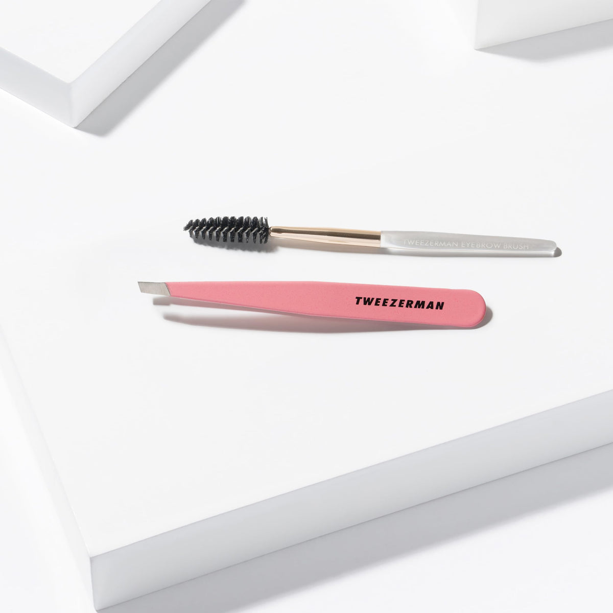 Tweezerman Tea Rose Brow Brush bristles set brows into place with a feathered look