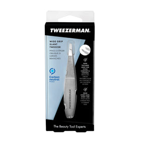 Effortless sanitization: Tweezerman Tweezer tips clean easily for salon-grade maintenance.