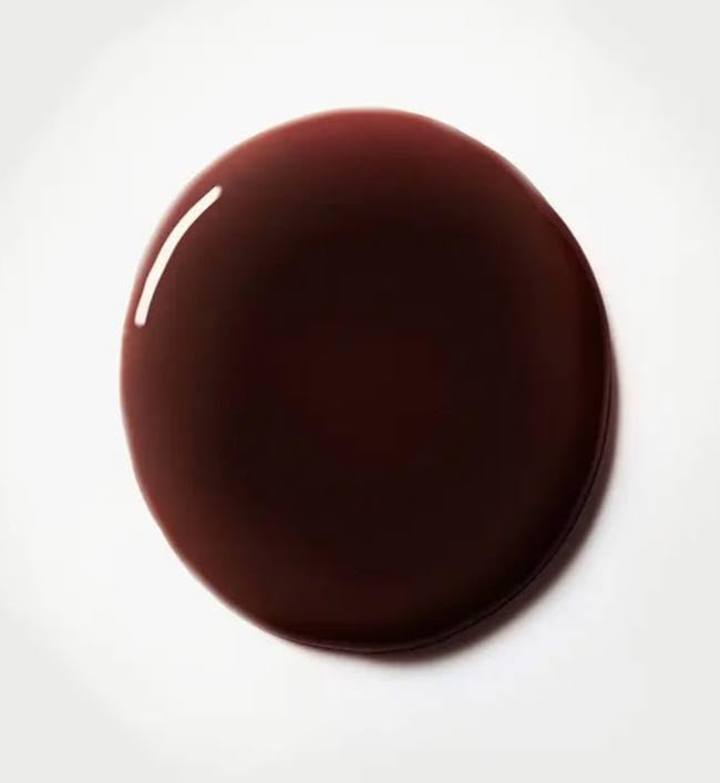 Typology lip oil enriched with squalane and jojoba for supple lips.