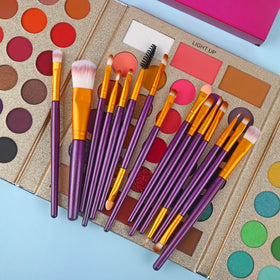 UCANBE gift-ready makeup collection, ideal for celebrations or gifting.