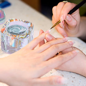 Udefineit Nails Dappen Dish with crystal glass and colorized glaze for vibrant nail art