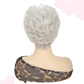 UDU travel-ready short wig stays chic on the go.