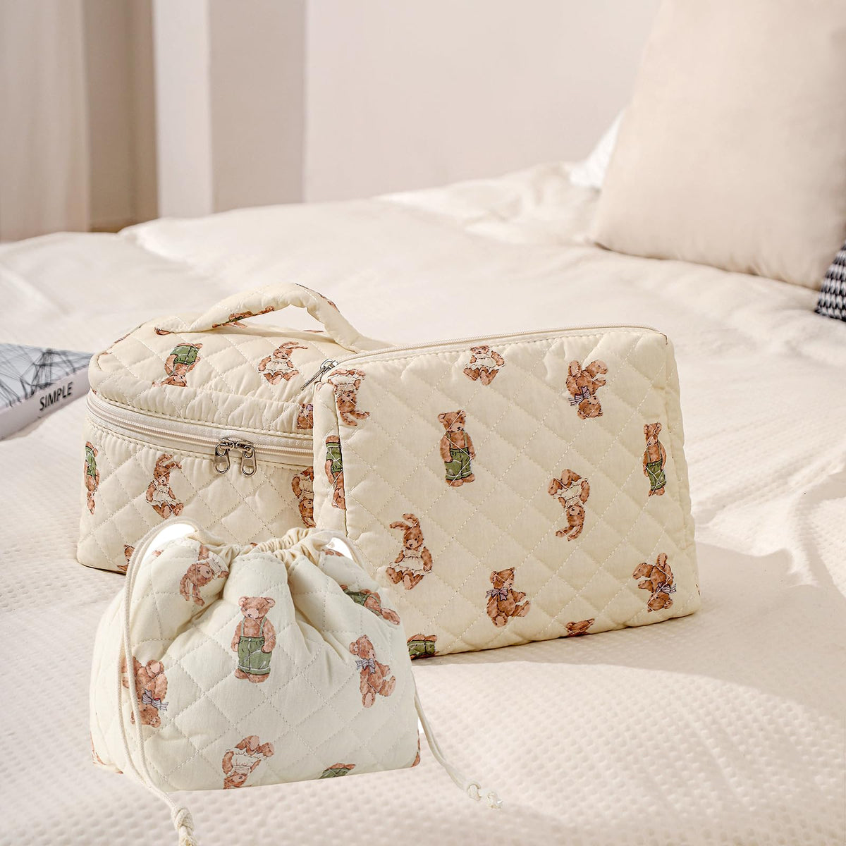 uekeboag floral quilted design adds Coquette aesthetic to your travel set.
