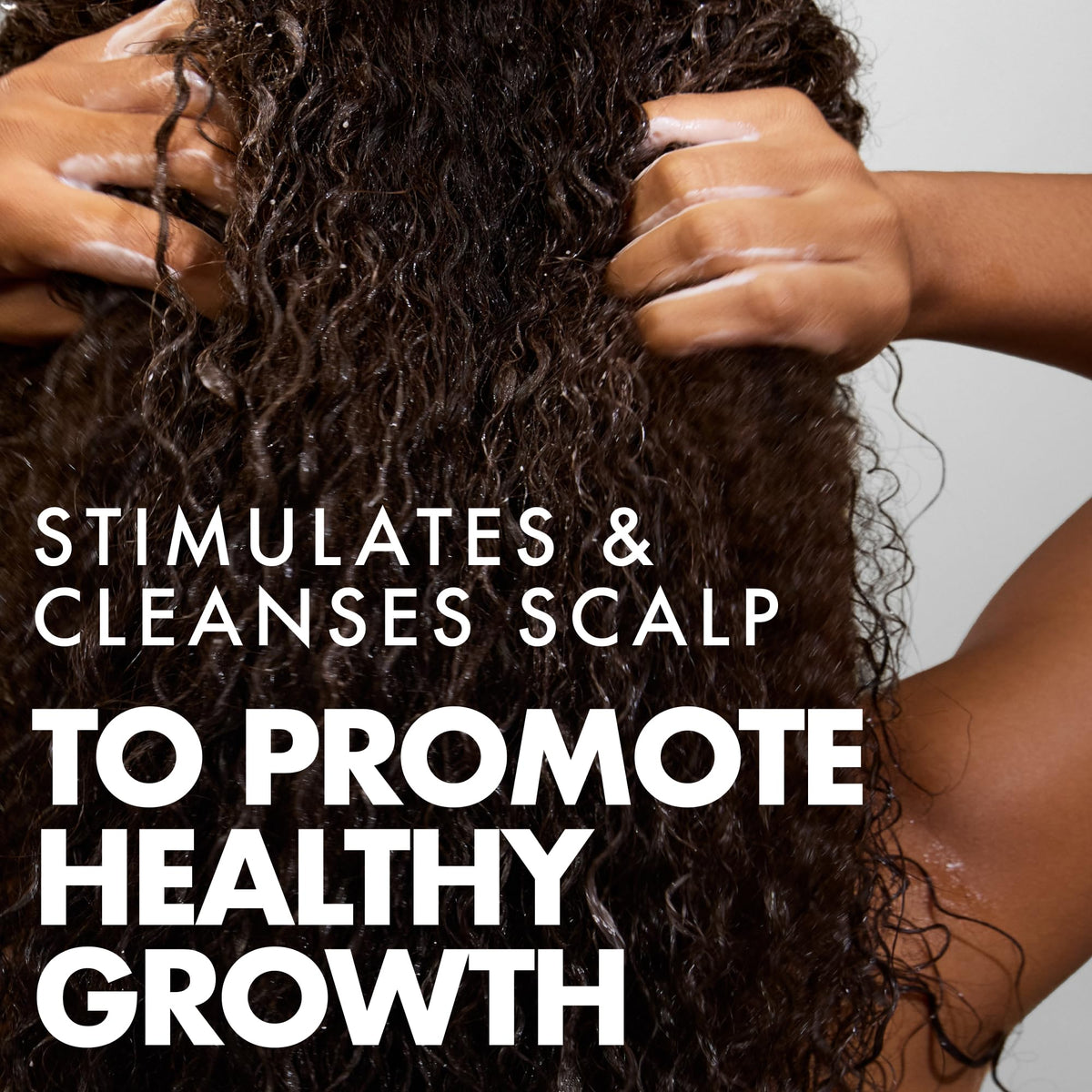 Umberto Giannini Grow Scrub texture; creamy scrub glides smoothly on the scalp.