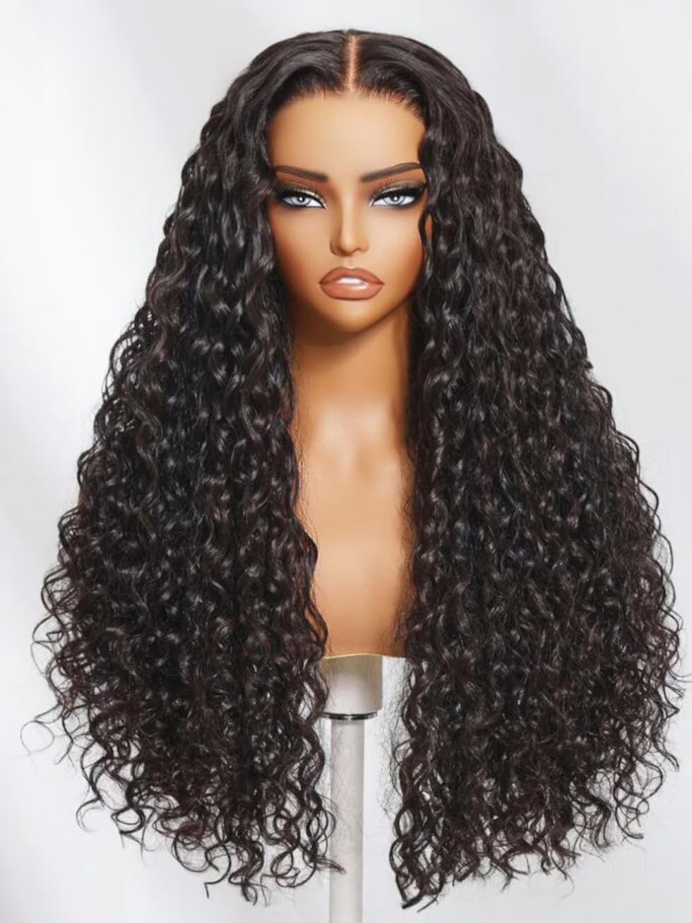 UNICE 7x5 large lace area enables versatile styling.