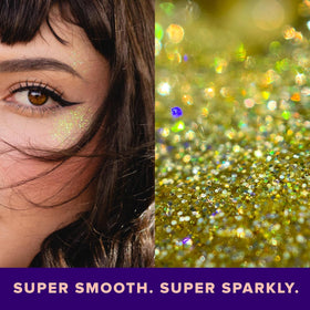 UNICORN SNOT glitter gel on the face creates a vivid highlight with precise application.