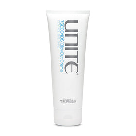 UNITE 7SECONDS BlowOut Crème bottle close-up for smooth blowouts