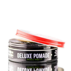 Shine on short to medium hair with UPPERCUT Deluxe Pomade