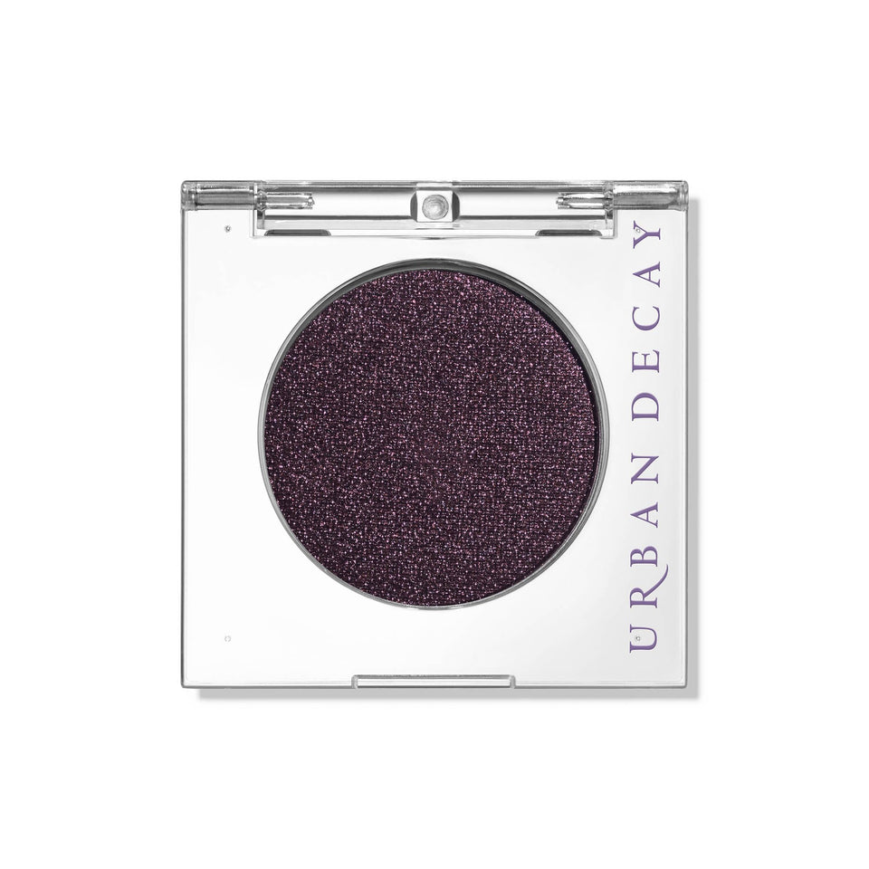 Urban Decay 24/7 Eyeshadow Single Ride compact close-up shows rich, crease-free pigment.