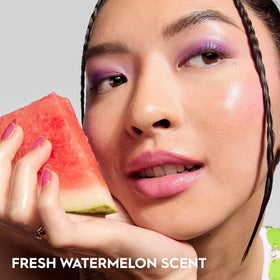 Makeup sealer function of Urban Decay All Nighter for eyes and face