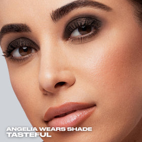 Urban Decay Naked Eyeshadow Stick 16-hour wear on eyelids during daily activities