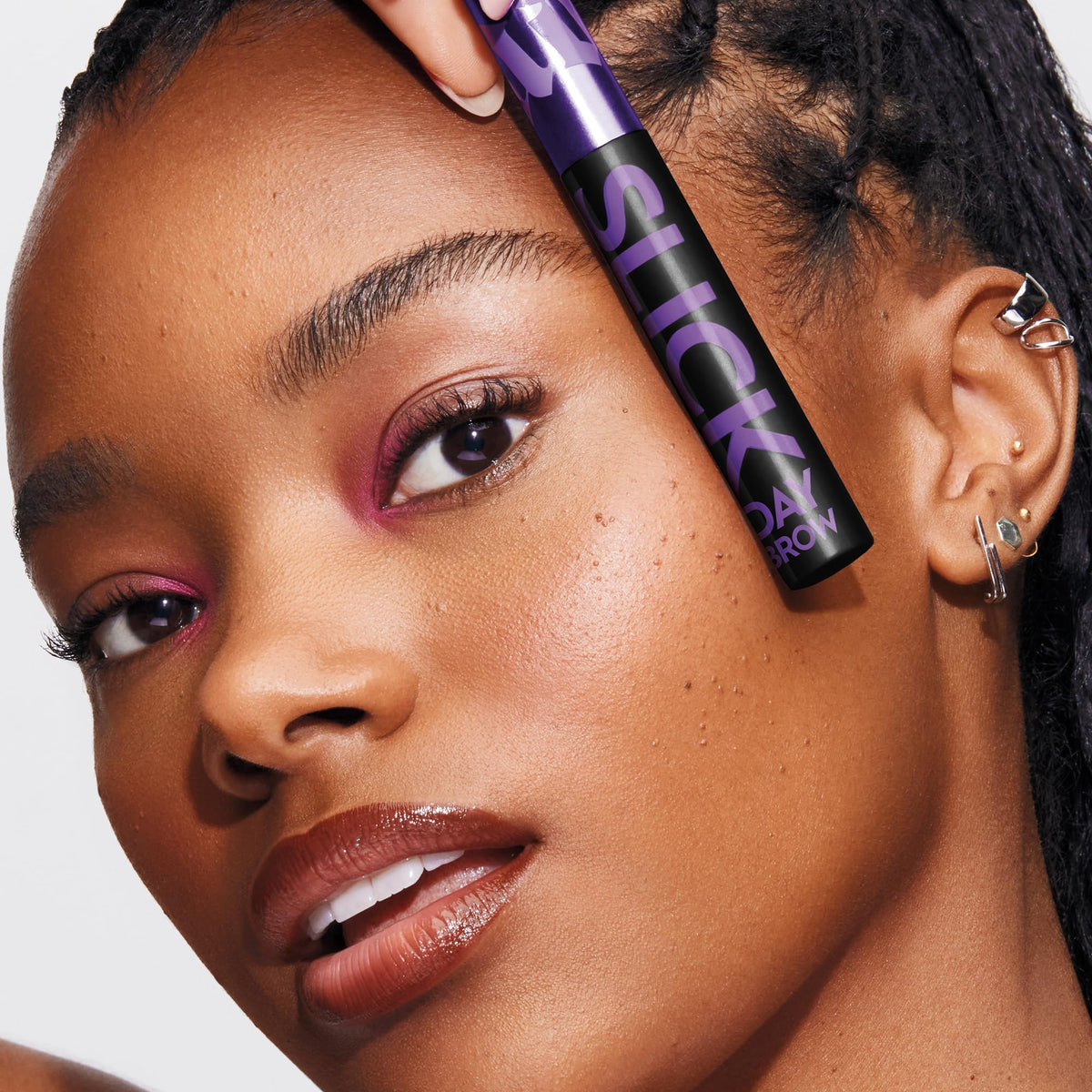 Urban Decay Slick Day flake-proof gel maintains a neat brow all day.