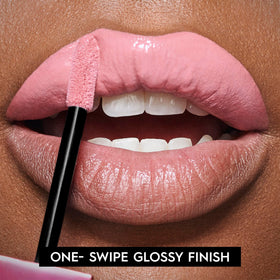 Urban Decay Vice Lip Bond moisturized lips with lightweight feel close-up