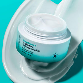 Application-fingertips show smooth, lightweight finish absorbed quickly