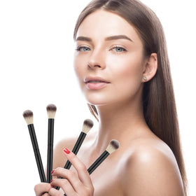 Urtlia brush set for cleaning lashes and makeup tools, versatile daily use.