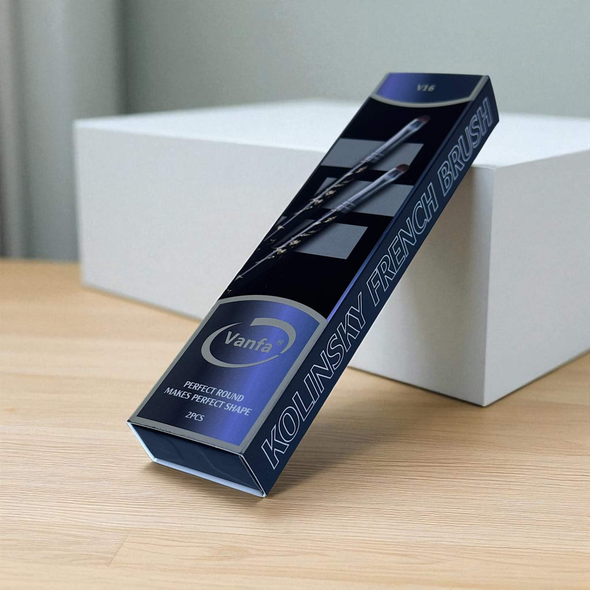 Vanfa gel nail brush ultra-fine bristles for smooth application.