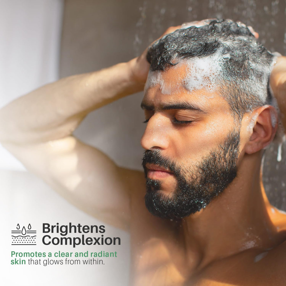 Vanidox Tea Tree Shampoo on dry scalp visual implying relief from itchiness.