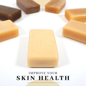 VanMan Luxury Lather demonstrates rich foam for face and body.