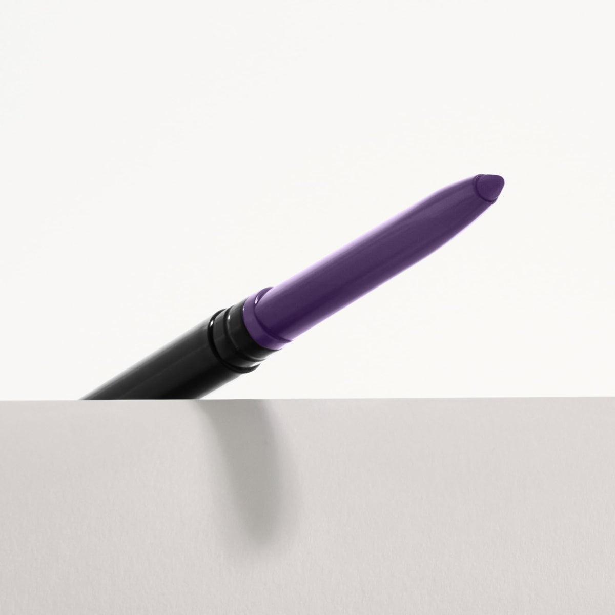 VASANTI Kajal Waterline Violet Rays water-resistant formula resists smudging.