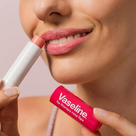 Vaseline Lip Therapy Rosy Lips soft lips during wear