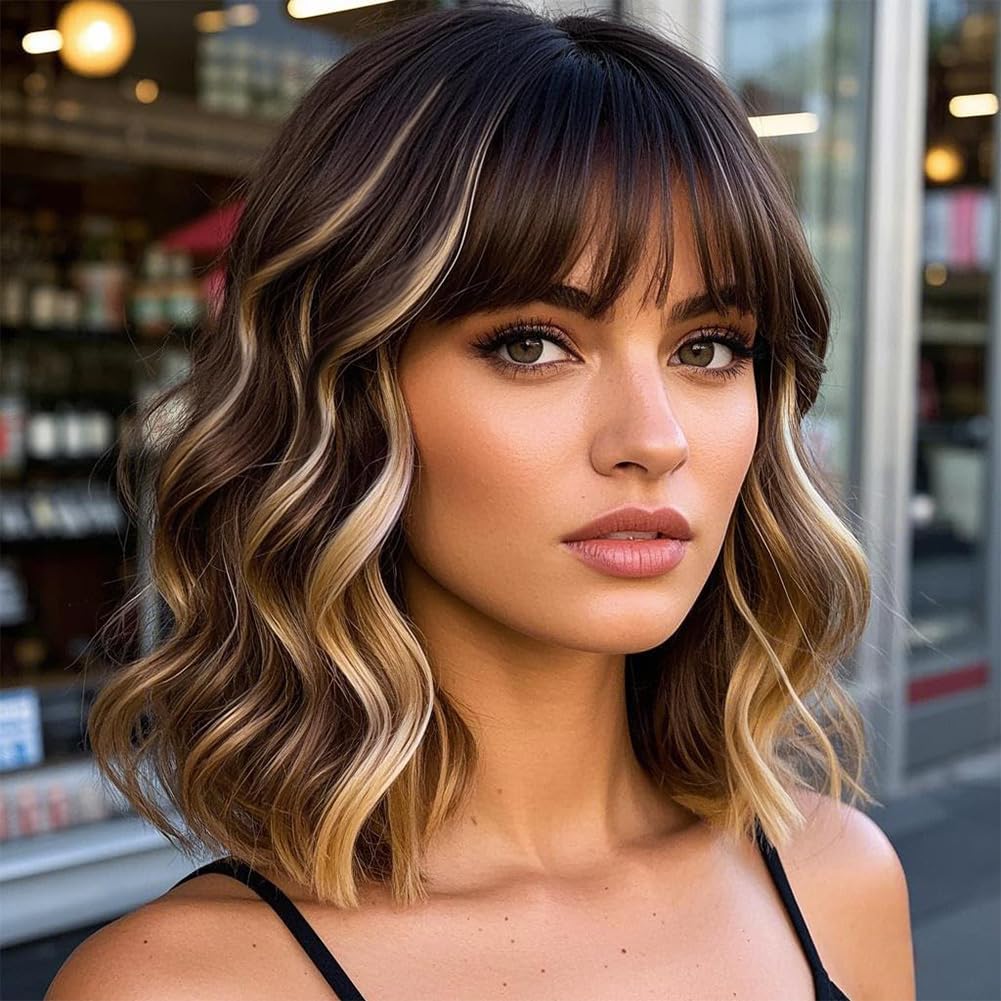 Veally bob wig with bangs in brown-blonde highlights for natural daily wear