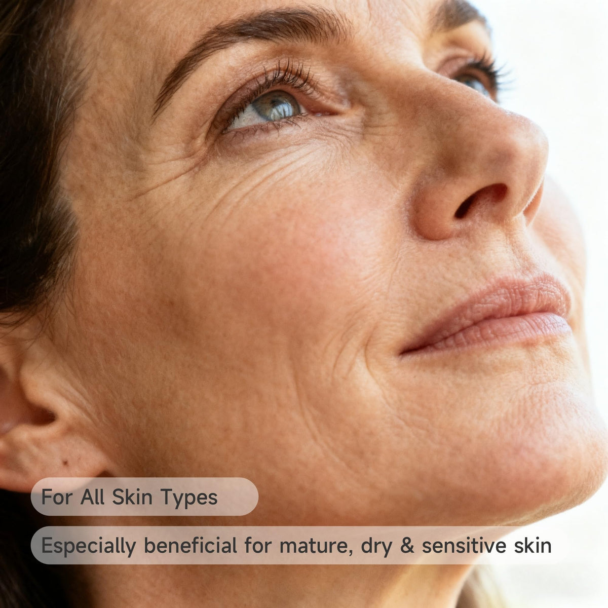 Packaging box highlights science-backed formula of the serum
