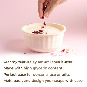 Velona soap base 100% natural ready for customization and vibrant colors.