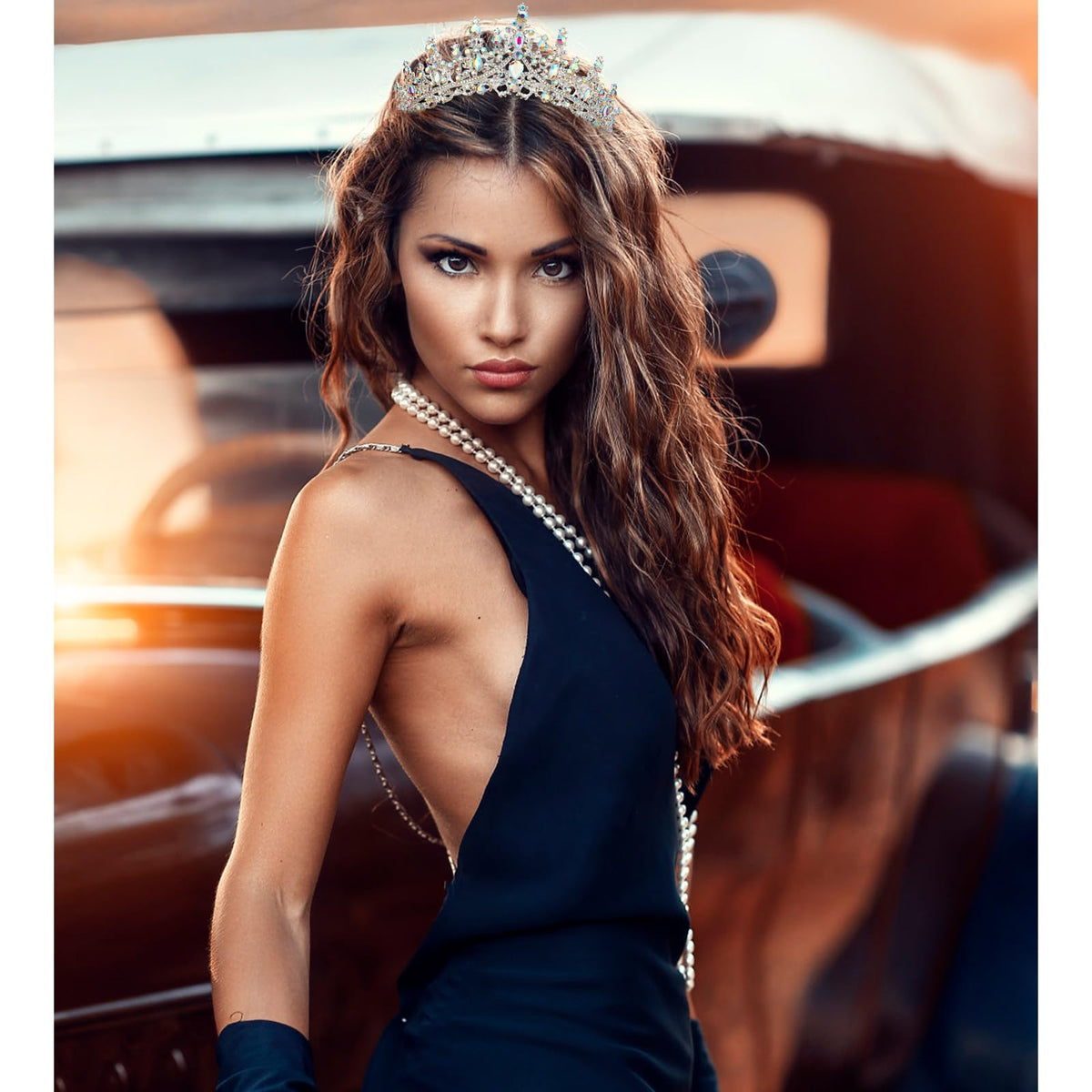 VELSCRUN AB flower-inspired crown serves as a versatile photo prop.