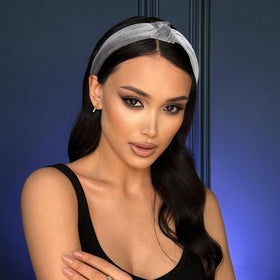 VELSCRUN knotted headbands gray — subtle shade pairs with any wardrobe.