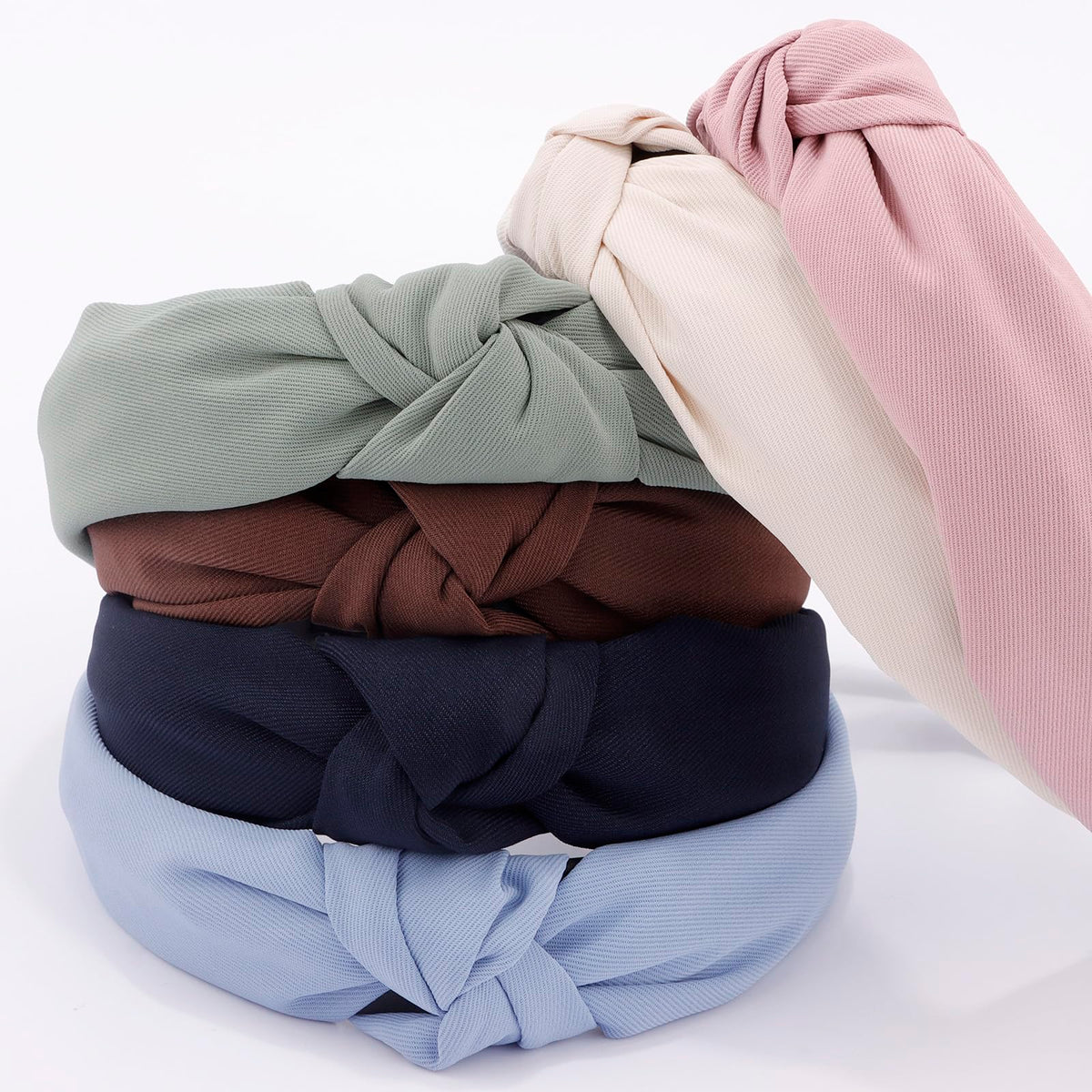 VELSCRUN non-slip design holds hair in place during workouts.