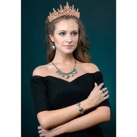 VELSCRUN Rose Gold Crystal Tiara makes a thoughtful birthday gift.