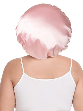 Vettres curly and braided hair protection minimizes friction and retains moisture.