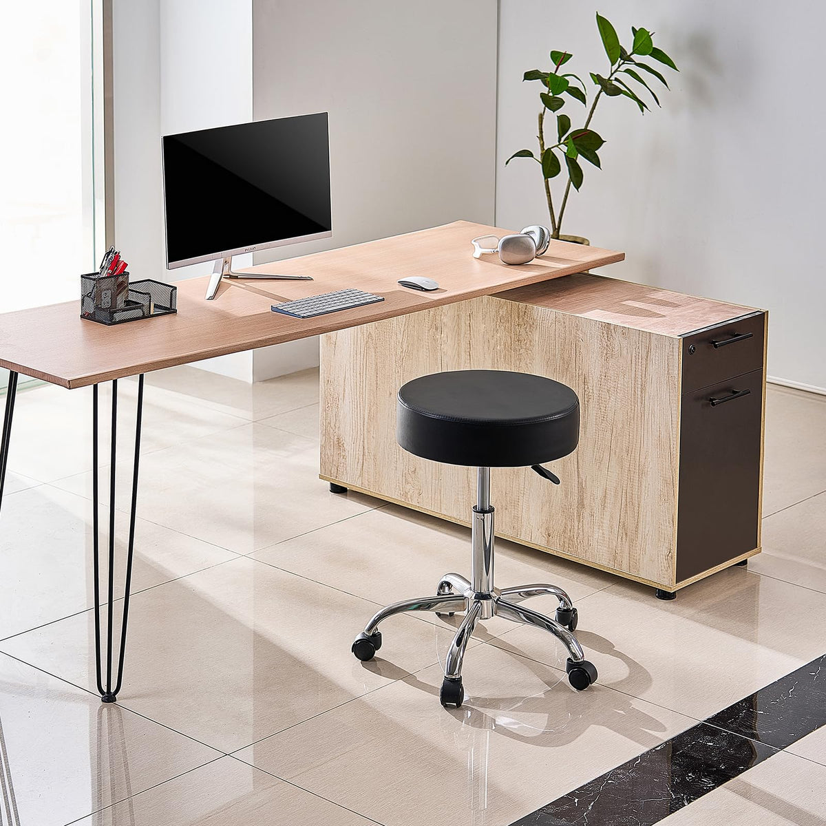 VEVOR rolling stool in clinic highlights professional flexibility