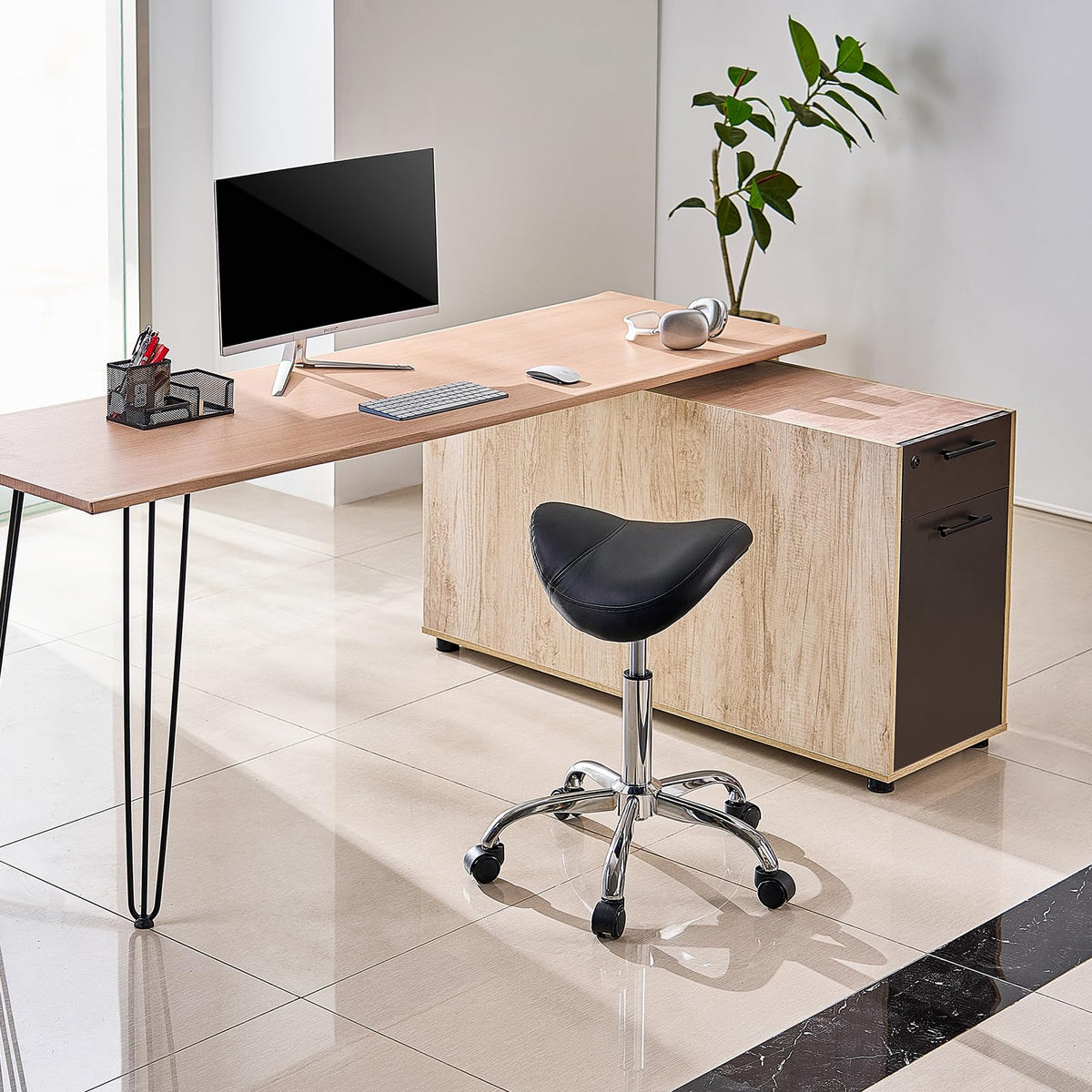 VEVOR saddle stool five 360° wheels enable easy movement.