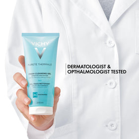 Vichy Pureté Thermale foamy lather close-up indicating a gentle cleanse