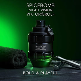 Viktor&Rolf Spicebomb Nightvision outer box for gifting appeal.