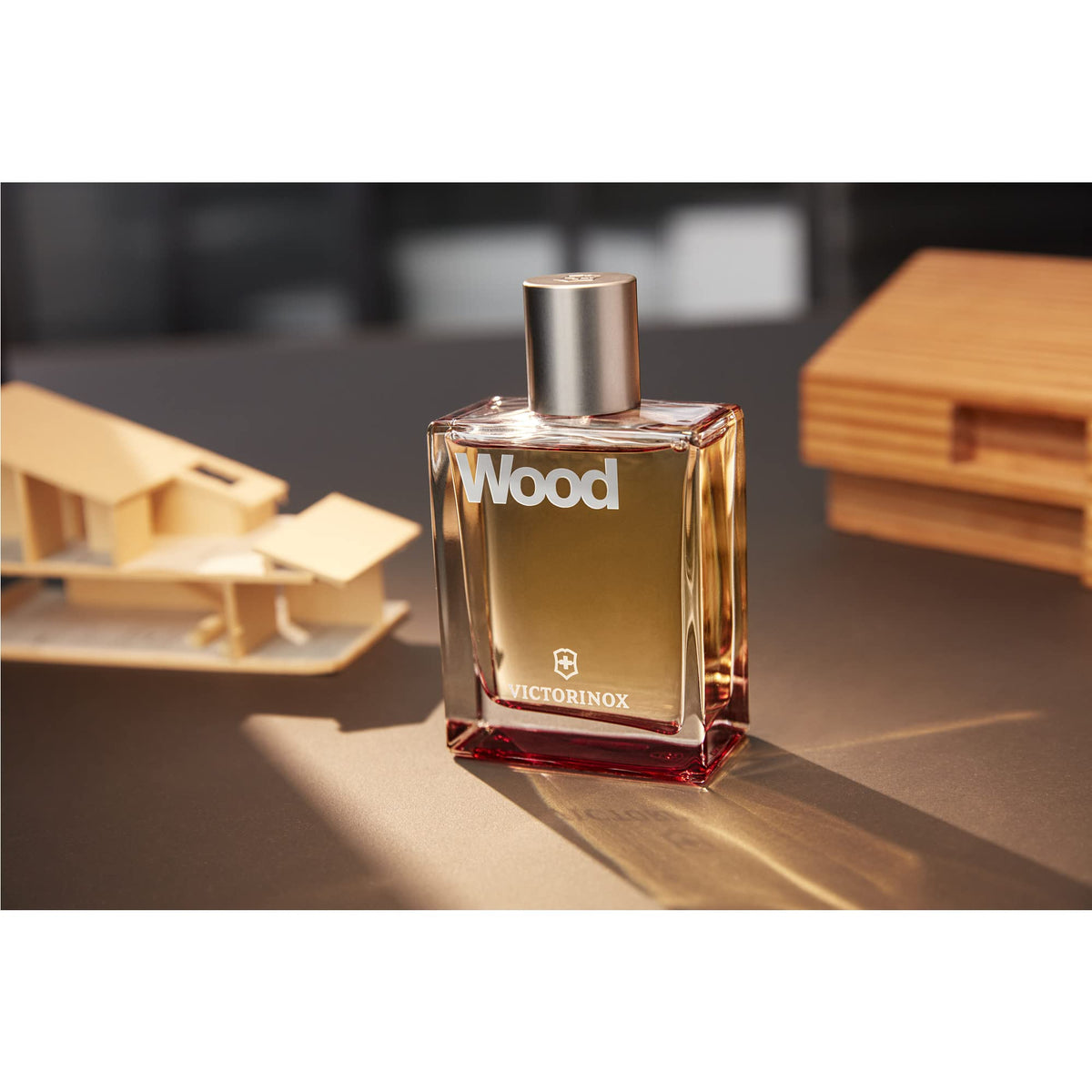 Victorinox Wood EDT gift-ready packaging ideal for birthdays and anniversaries.