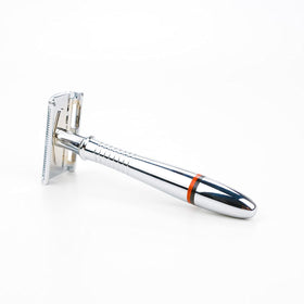 Close-up of the Vikings Blade razor head showing solid metal build.