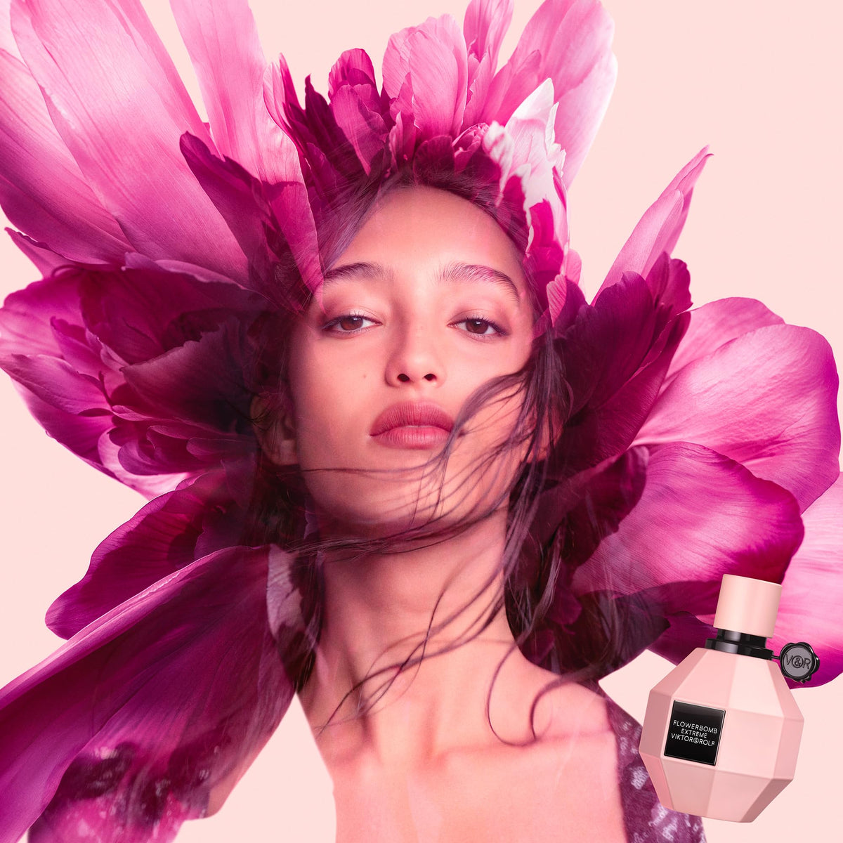 Viktor&Rolf Flowerbomb Extreme vanilla-bean-note focus suggests warm gourmet undertone.