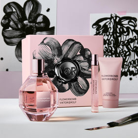 Close-up of peony and patchouli notes blooming.