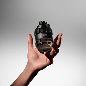 Viktor&Rolf Spicebomb packaging box displays premium design for gifting occasions