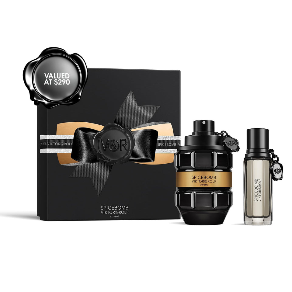 Viktor&Rolf Spicebomb Extreme bottle close-up showing woody spicy notes
