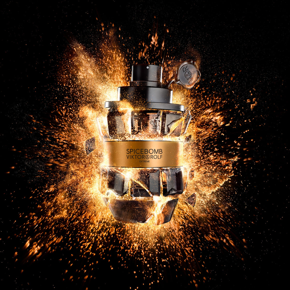 Viktor&Rolf Spicebomb Extreme lifestyle shot suggesting night-out confidence