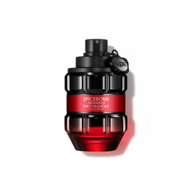Viktor&Rolf Spicebomb Infrared bottle foreground for bold, long-lasting evening wear.