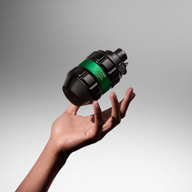 Viktor&Rolf Spicebomb Nightvision box reflecting premium presentation
