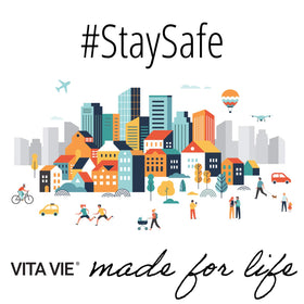 Vita Vie ingredients close-up with witch hazel, willow bark and tea tree oil.
