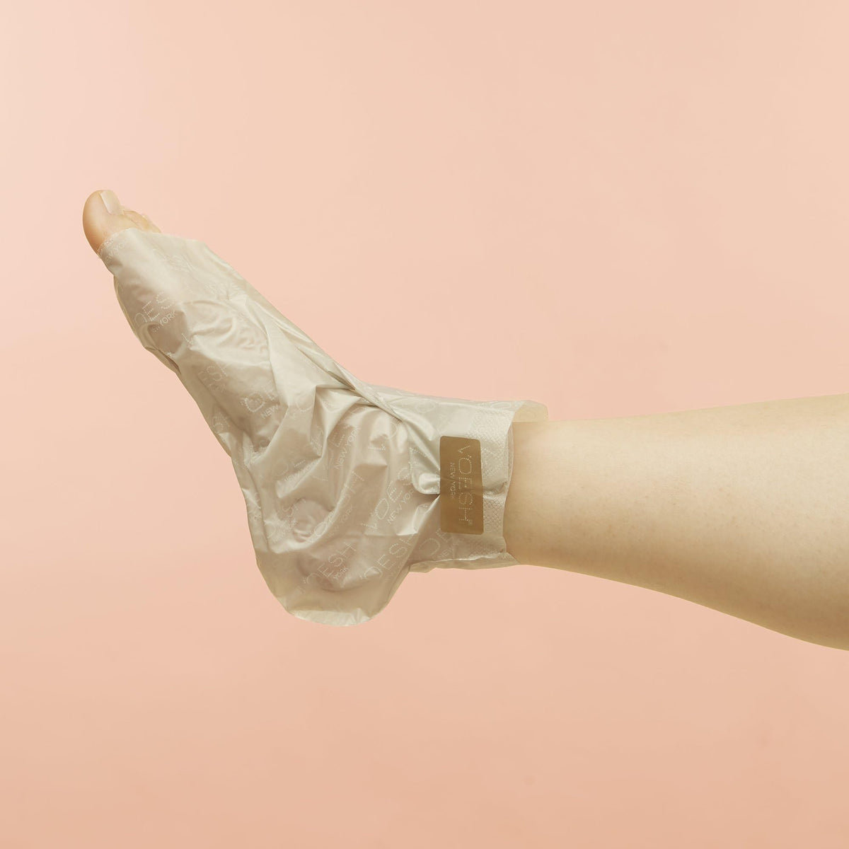 VOESH at-home spa set nourishes hands and feet for salon-like results