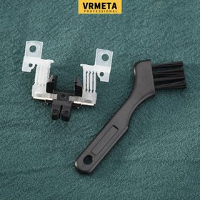 VRMETA drive blade supports comfortable grooming across thick coats.