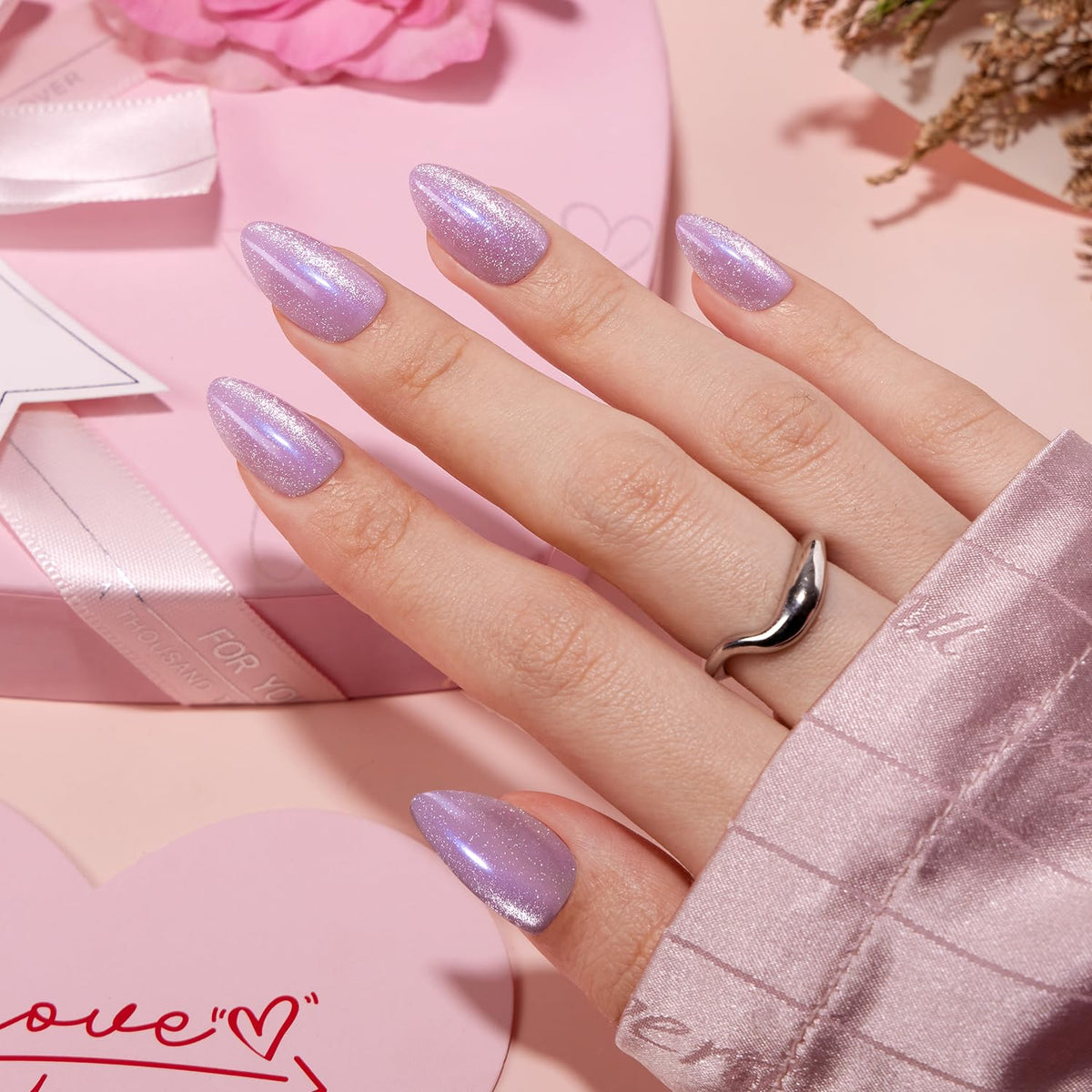 VSALON 32-piece nail kit packaging keeps everything organized