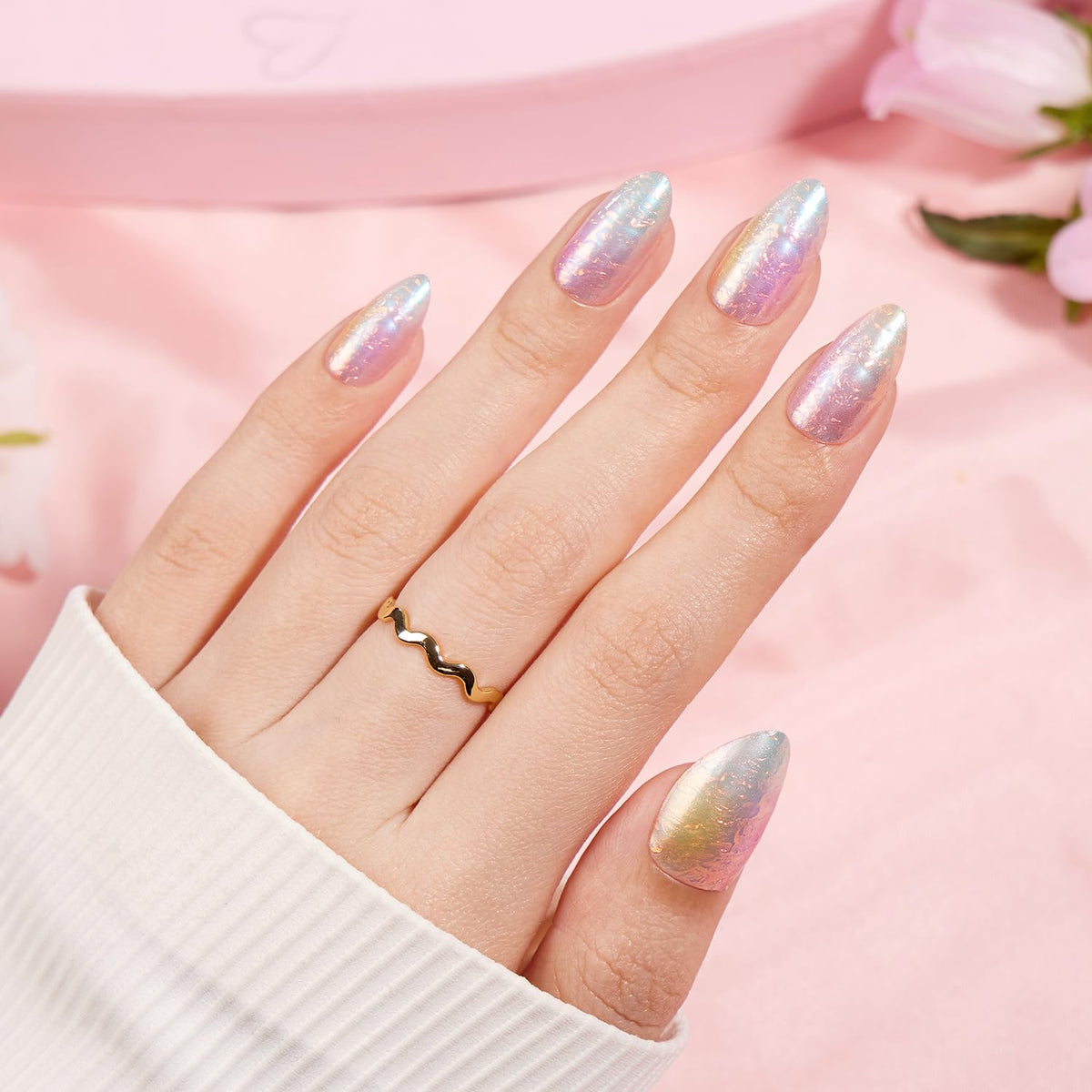 VSALON Colorful Sfumato Golden Foil nails highlight soft transitions with luxe shine